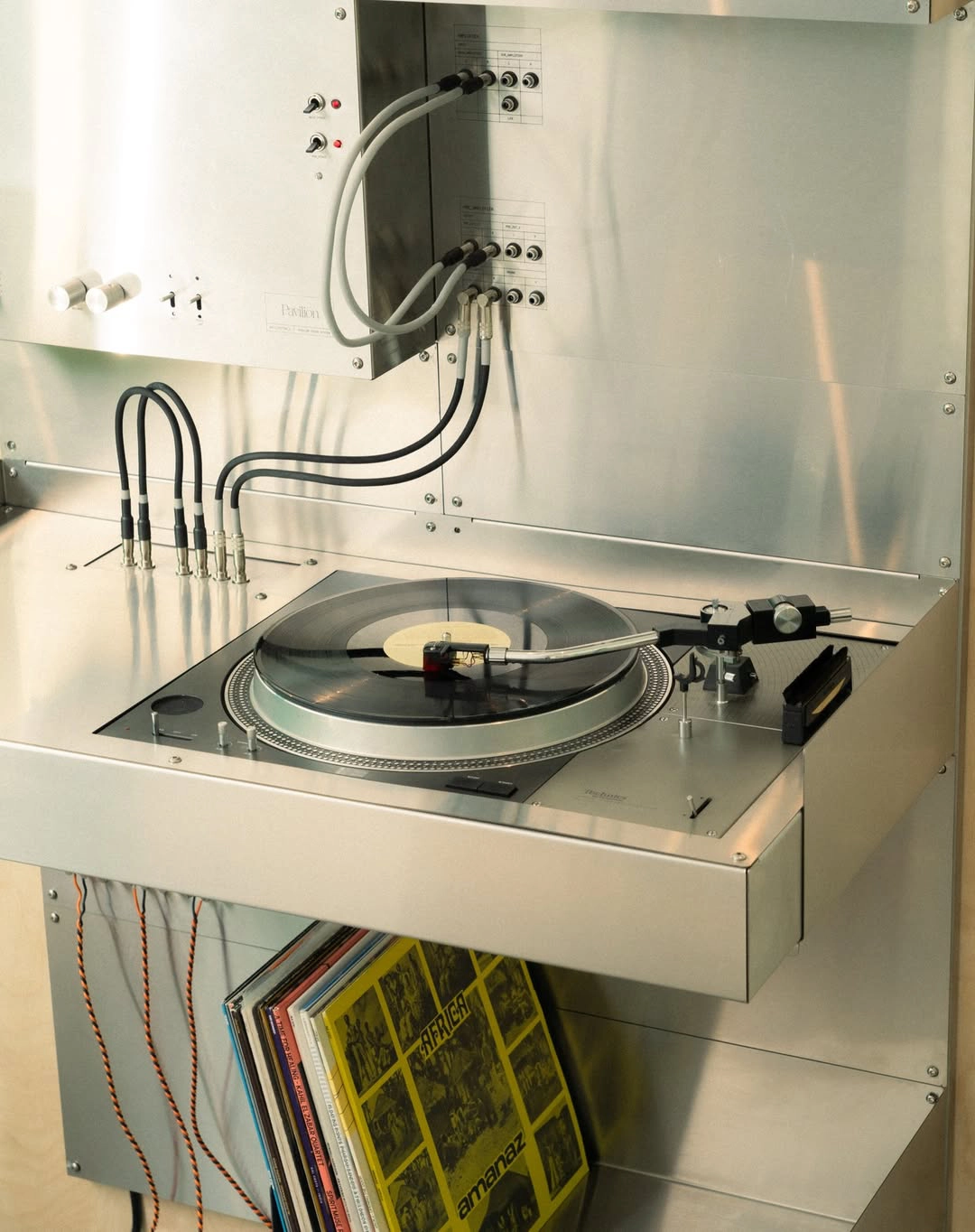 a-mbient room system sound