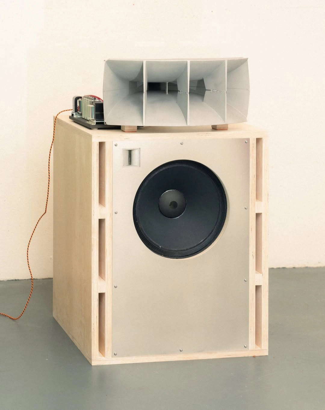 a-mbient room system sound